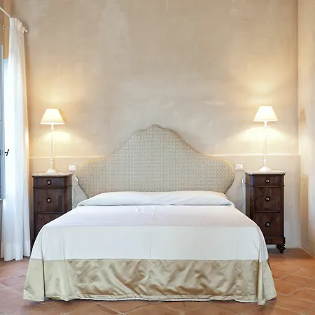 Hotel Casanova Di Neri Relais 3*